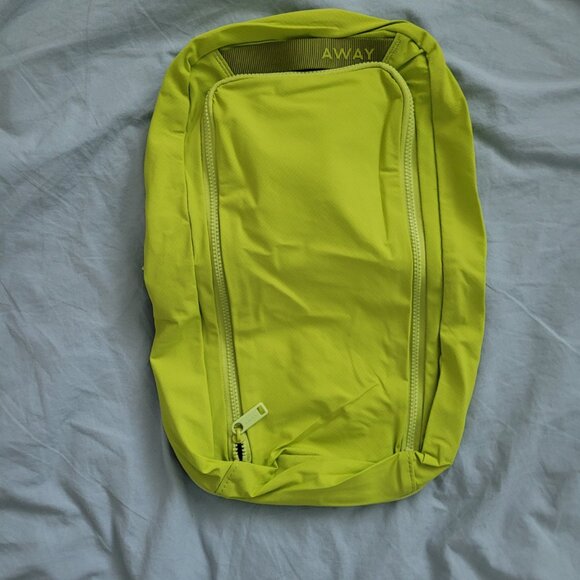 NWT Away F.A.R Organizational Cube in Green - Picture 1 of 6